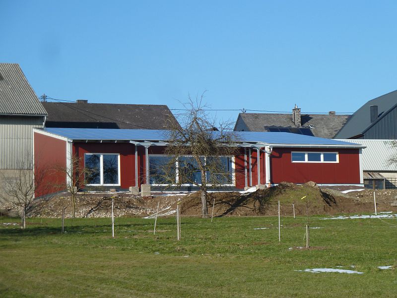 Baugrundstck - Haus mit Terrasse